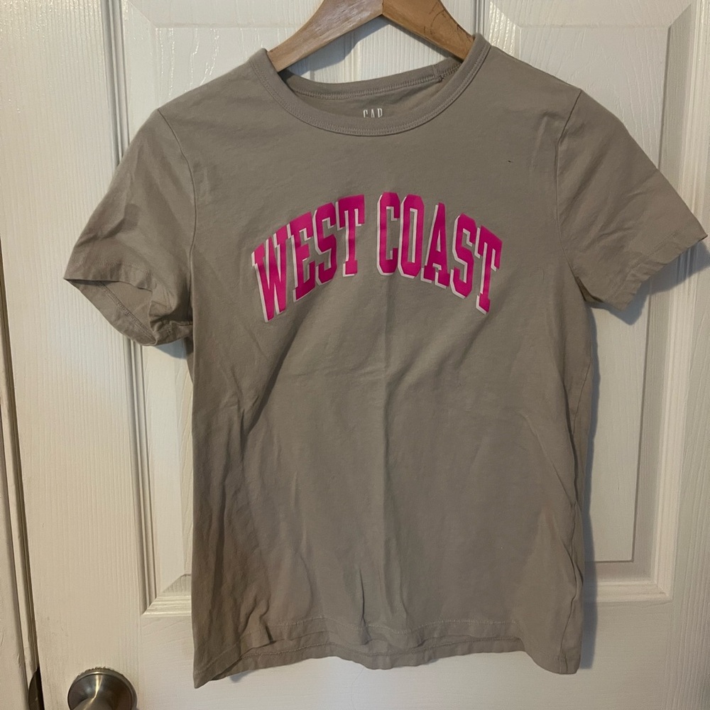 Women's Gap West Coast Graphic Tee
